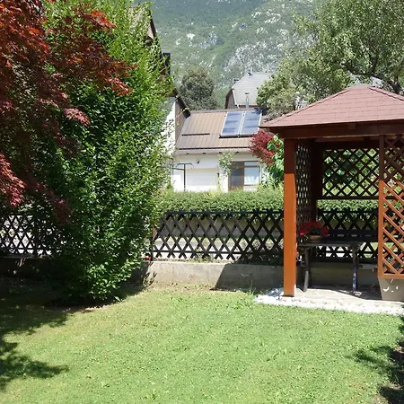 Sobe Vera בית הארחה 3*